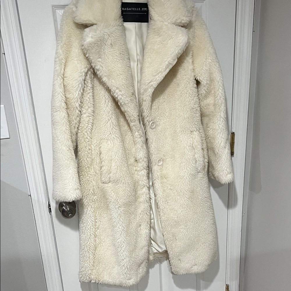 Bagatelle Women's Plush Cream Teddy Jacket